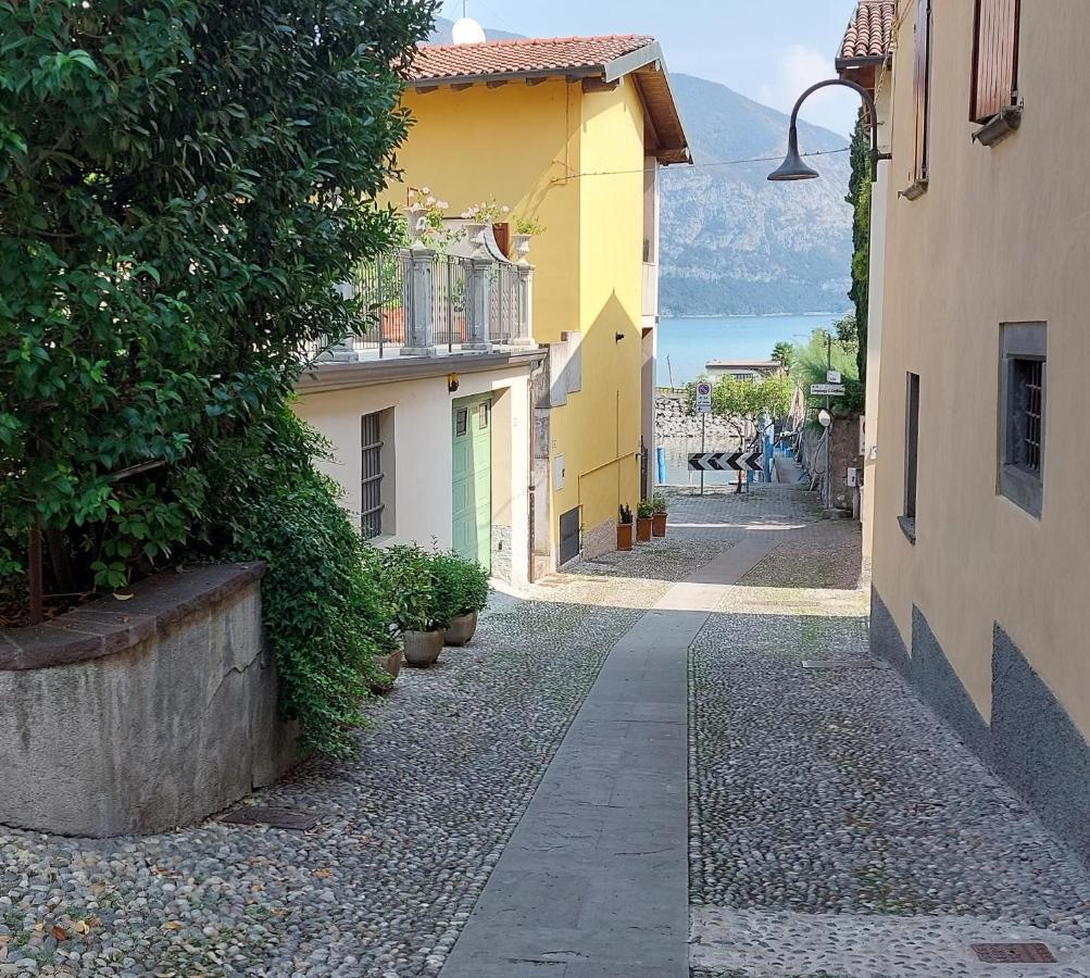 Chez Ary: Sulla Strada Del Lago Clusane Extérieur photo